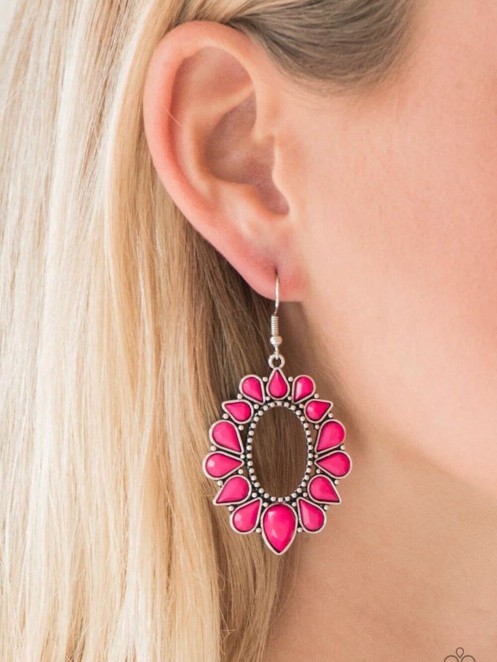 Paparazzi Jewelry Accessories - Fashionista Flavor - Pink Earrings - Vintage